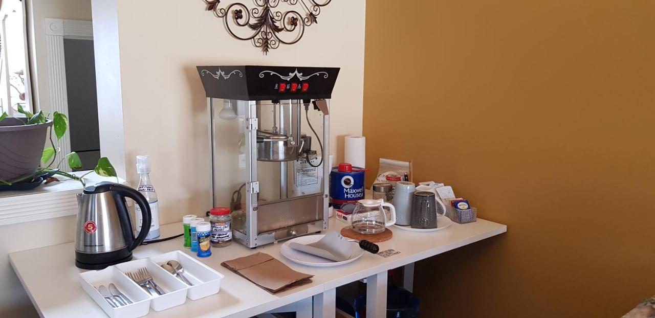 Tuscan Ridge Guesthouse Calgary West Екстер'єр фото