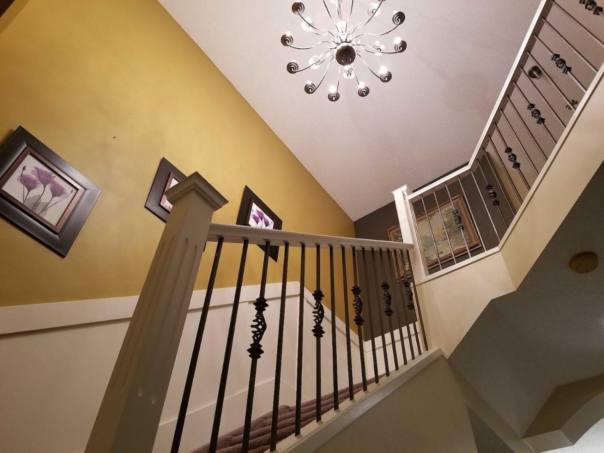 Tuscan Ridge Guesthouse Calgary West Екстер'єр фото