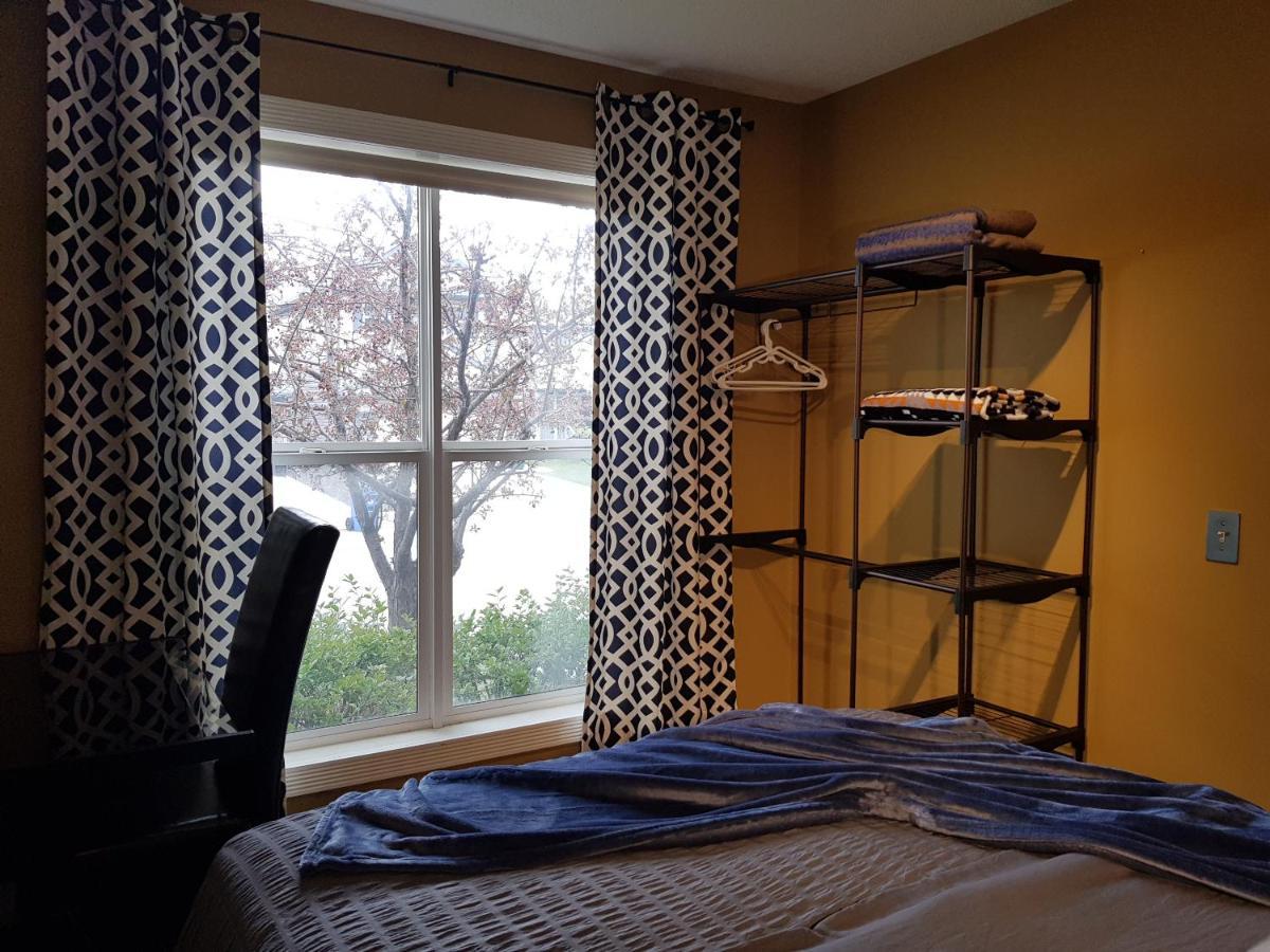 Tuscan Ridge Guesthouse Calgary West Екстер'єр фото