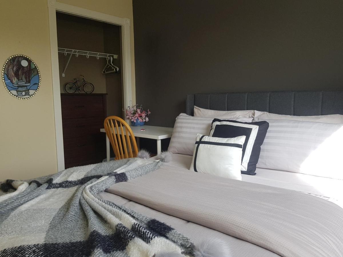 Tuscan Ridge Guesthouse Calgary West Екстер'єр фото