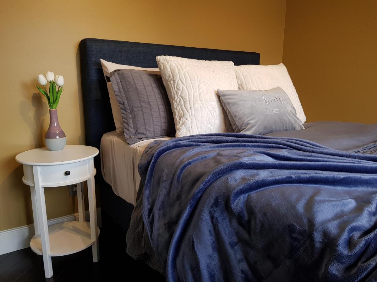 Tuscan Ridge Guesthouse Calgary West Екстер'єр фото