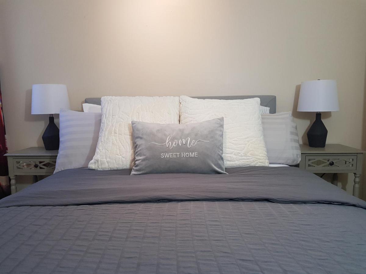 Tuscan Ridge Guesthouse Calgary West Екстер'єр фото